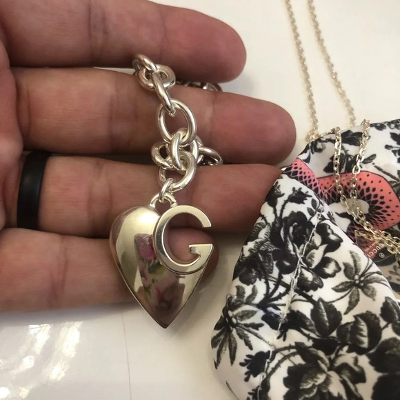 ! GUCCI G CHARLOTTE HEART NECKLACE and Charlotte Heart Charm G Silver B… - Picture 5 of 10